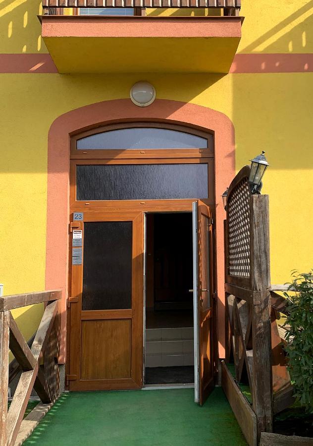 2-Izbovy Apartman Mlynica S Balkonom المظهر الخارجي الصورة